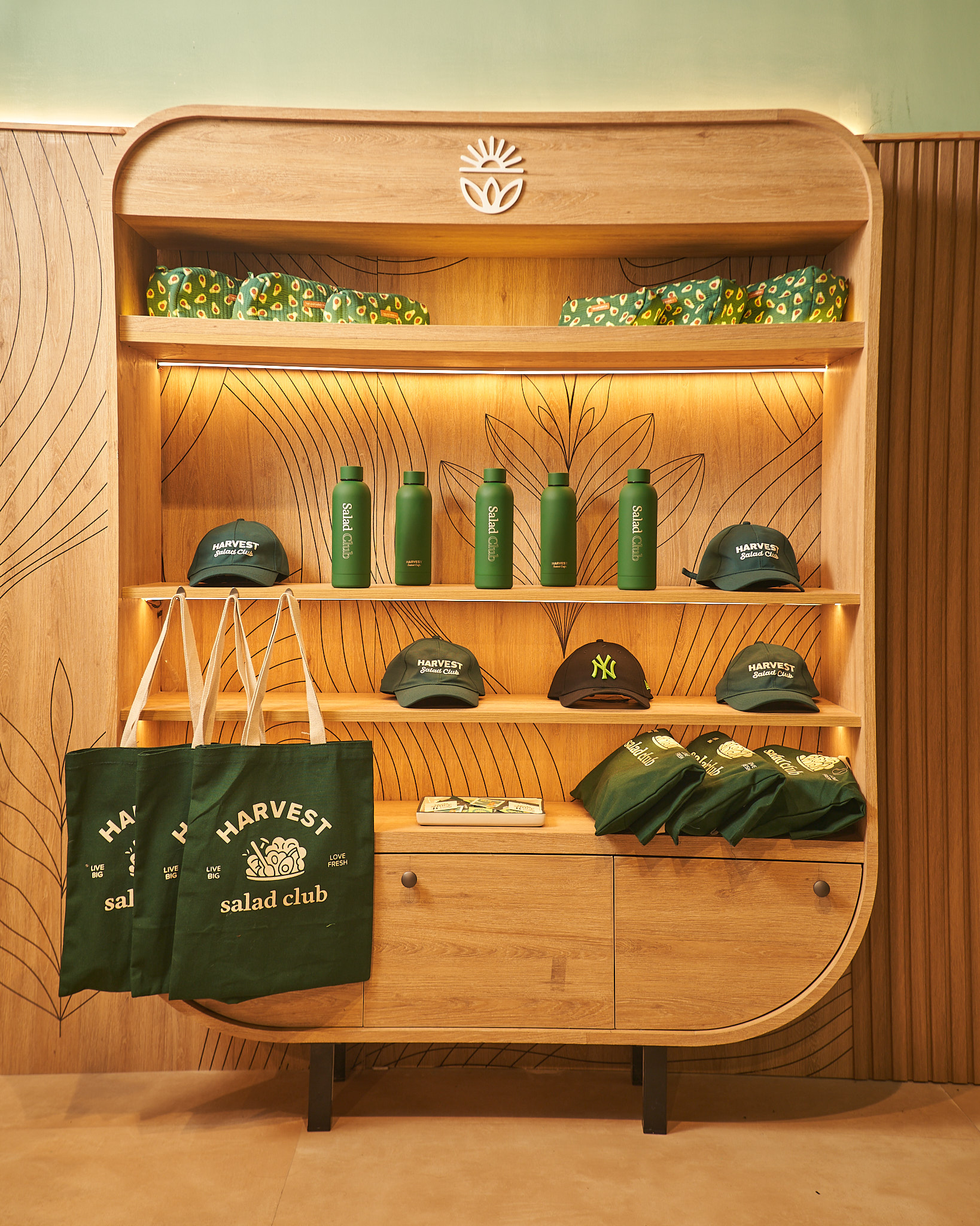 Harvest Salad & Co — Retail Display Unit